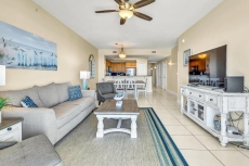 Beautiful Beachfront Condo with amazing Ocean Views