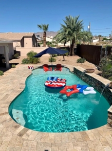 Clean & Contemporary Pool Home -WIFI, Air Hockey,