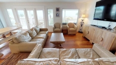 $ Gorgeous Ocean View $ Enormous 60' DECK - 6 BD 5 BA Home – Just Steps to Ocean & Restaurants
