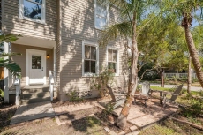 $ Historic Lady $ Renovated-Half Mile Walk to DT-Beach 3 Mi-Optional Guesthouse