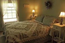 Main Fl Bedroom Queen Bed, Dresser