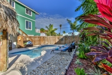 Beautiful 4 BR/2 BA with Pool/Hot Tub on a canal!