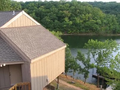 3 Bedrooms Cottage Rental in Lake Ozark, Missouri