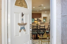 Stunning huge one level 1350 ft.² cottage