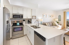 West End Beach Front condo - sleeps 6  