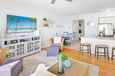 West End Beach Front condo - sleeps 6  