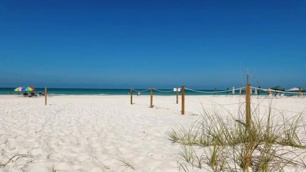 2 Bedrooms Condo Rental in Siesta Key, Florida