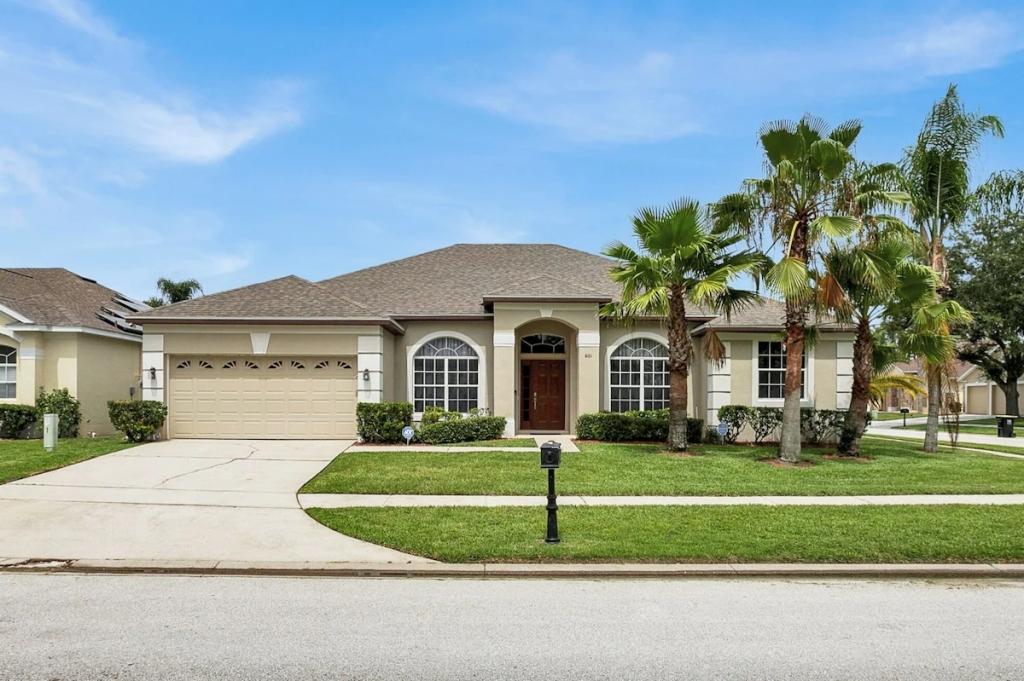 4 Bedrooms Villa Rental in Davenport, Florida