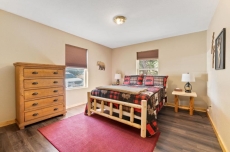 Viewpointe-Creekside Cabin