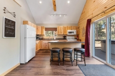 Viewpointe-Creekside Cabin