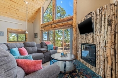 Gold Nugget Lodge Near Deadwood on 5 Wooded Acres!