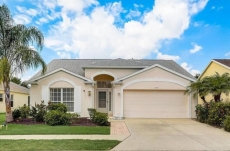 Lakeside Home with Amenities