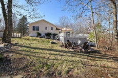 STUNNING LUXURY VILLA HOT TUB, POOL, GAME ROOM - Poconos Promise