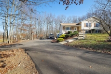 STUNNING LUXURY VILLA HOT TUB, POOL, GAME ROOM - Poconos Promise