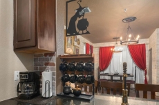 Harry’s Hangout | Weekly & Monthly Discounts