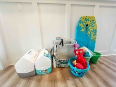 Coastal Retreat Family Friendly 4BR Walk to Pool