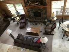 Executive Log Home~Bass Lk~4BR+Loft/3.5BA~Sleeps22 Sauna/Game Rm/Theater Rm/Bar