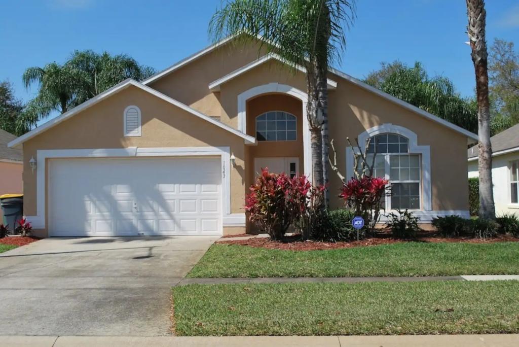 4 Bedrooms Villa Rental in Kissimmee, Florida