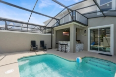 Luxury Townhome at Storey Lake Min from Disney