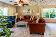 Sunset Cove 2 Bed/2Bath Condo on Seven Mile Beach with Discounted Boat Charters