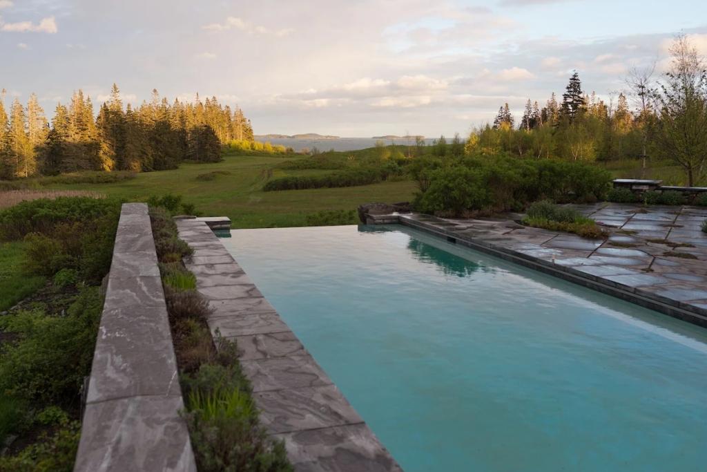 4 Bedrooms Beachfront, Mountain View Estate Rental in North Haven, Maine