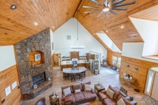 Luxe Hot Springs Cabin w/Pond and Game Room!