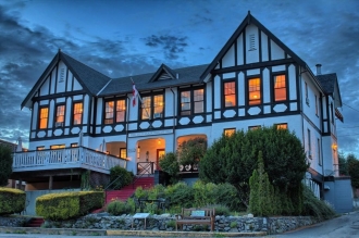 7 BR Guest House Rental in Powell River, British Columbia