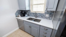 SUPER CLEAN Deja Blue BEACH Townhome - Heated POOL