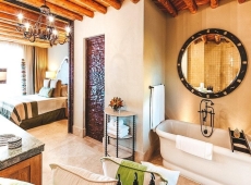 1 Bedroom Master Suite - CABO SAN LUCAS VACATION VILLA RENTALS
