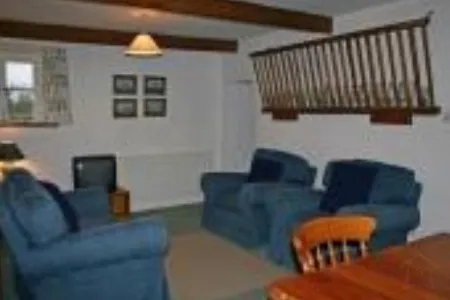 2 Bedrooms Cottage Rental in Llanbedr, United Kingdom