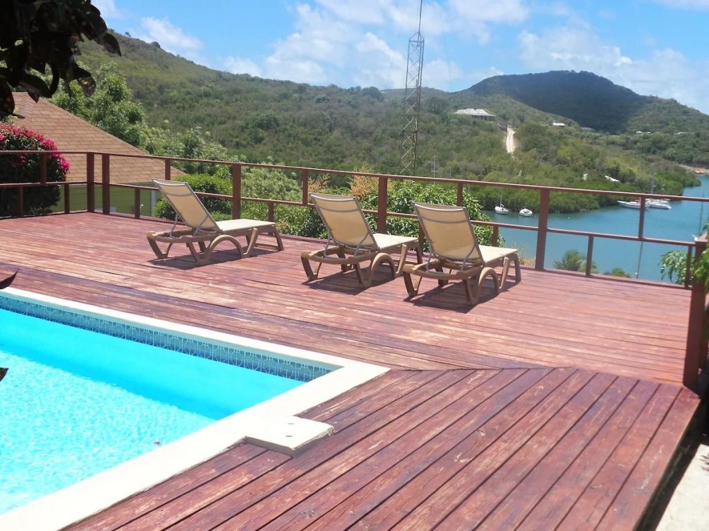 7 Bedrooms Beachfront Villa Rental in English Harbour, Antigua and barbuda