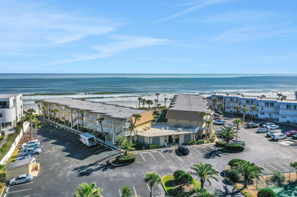 2 Bedrooms Beachfront Condo Rental in St. Augustine, Florida