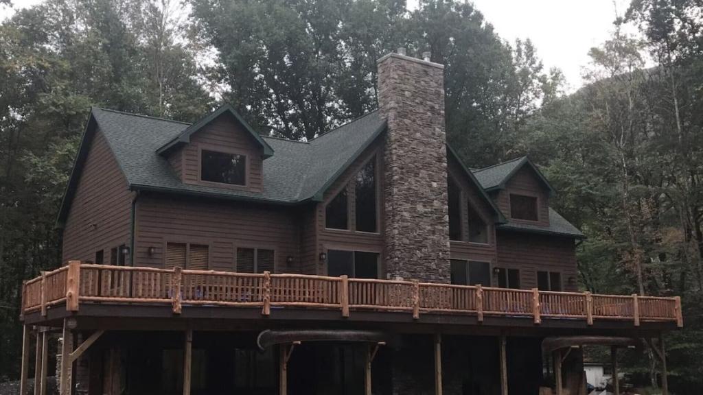 9 Bedrooms Mountain View House Rental in Tannersville, Pennsylvania