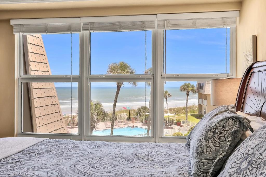 2 Bedrooms Beachfront Condo Rental in St. Augustine, Florida