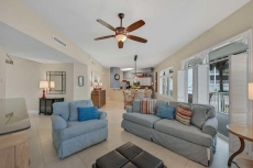 Crystal View 103 Condominium Rental