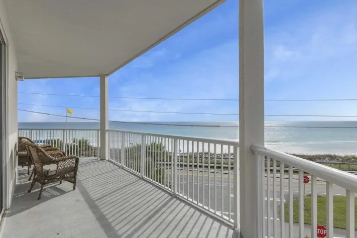 3 Bedrooms Beachfront, Condo Rental in Destin, Florida