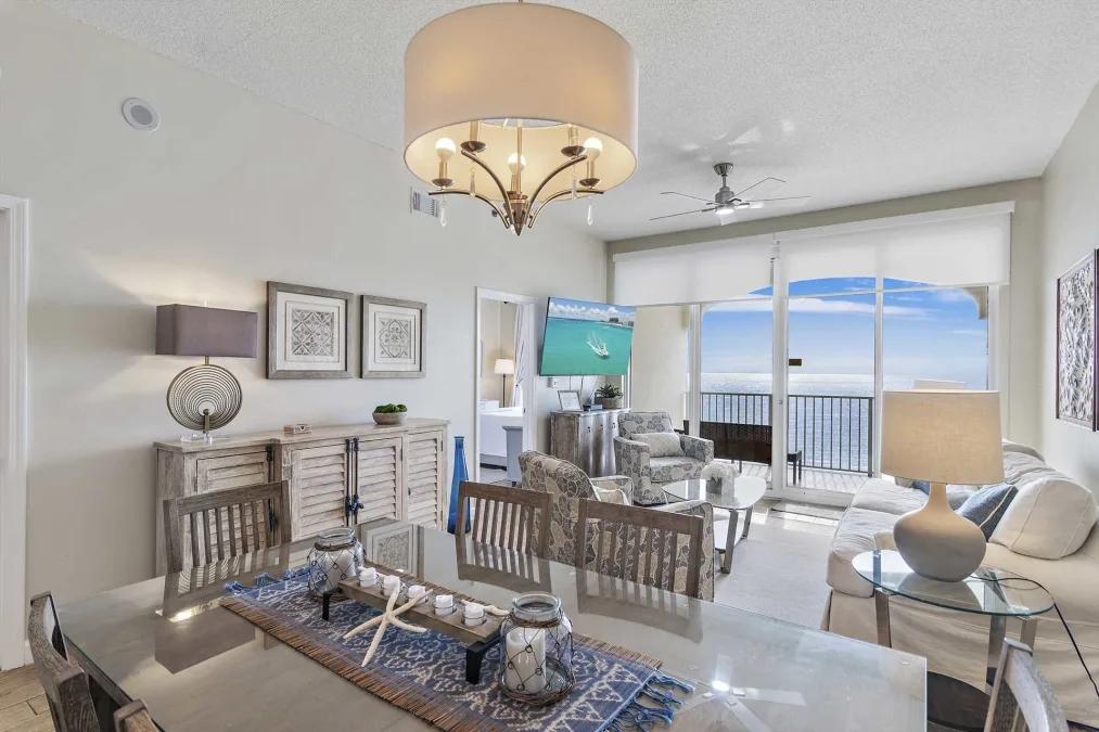 2 Bedrooms Beachfront Condo Rental in Leeward Key, Florida