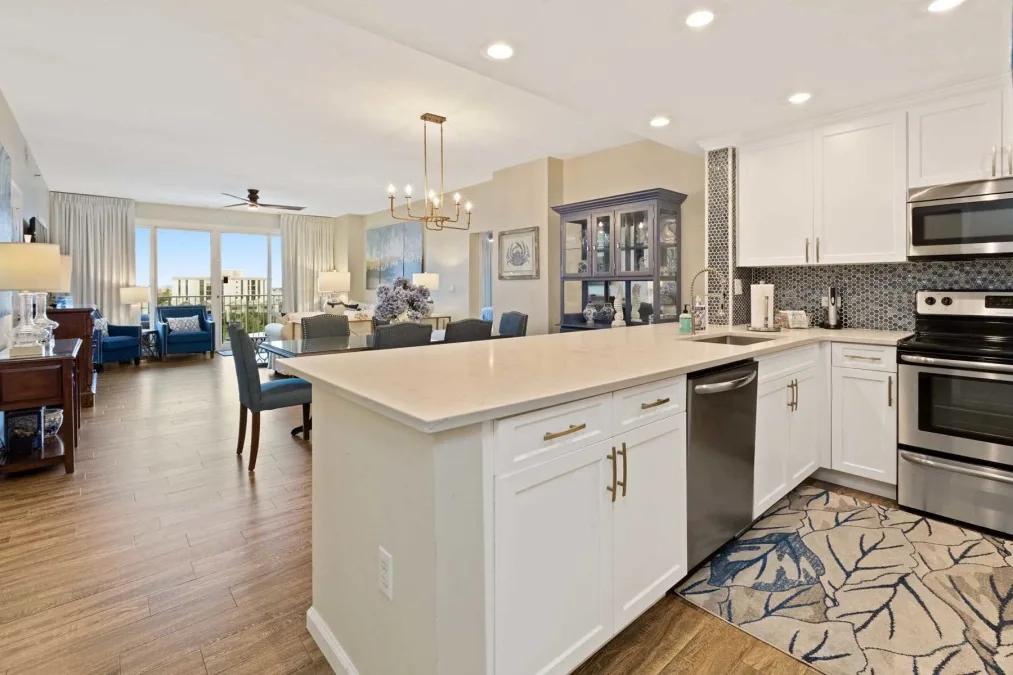 4 Bedrooms Beachfront Condo Rental in Leeward Key, Florida
