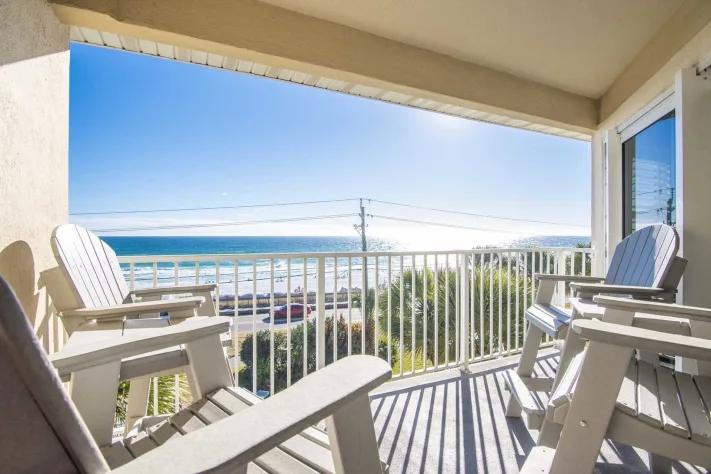 Beachfront Condo Rental in Maravilla, FL