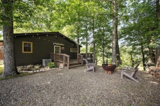 1 BR Private Pool Cabin Rental in Broken Bow, Oklahoma
