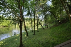 Viney’s on the River