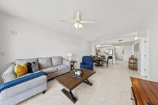 907 Family Beach View Condo, 5 min Walk to Beach