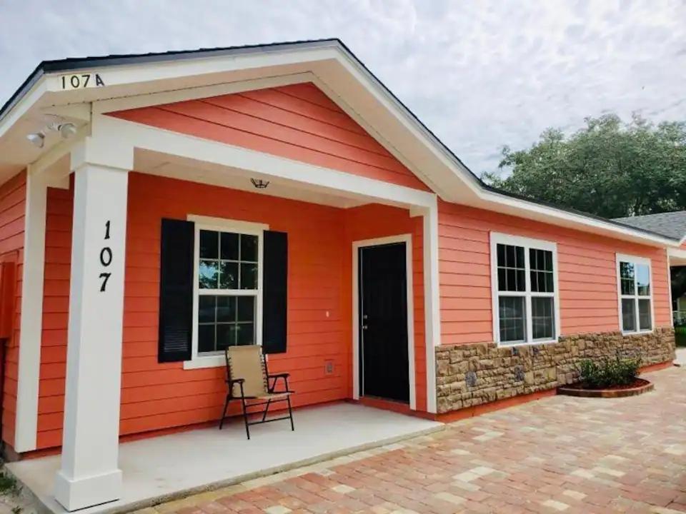 2 Bedrooms House Rental in North East Florida, Florida