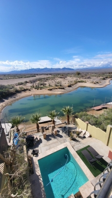 Bullhead City Riverfront Mansion - Family-friendly river mansion endless amenities