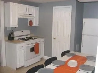 2 Bedrooms Townhome Two Bedroom