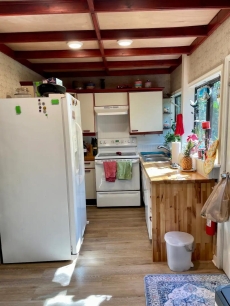 Cozy Cottage-Walk to Shell Beach