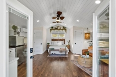 Private Romantic Loft with a VIEW!