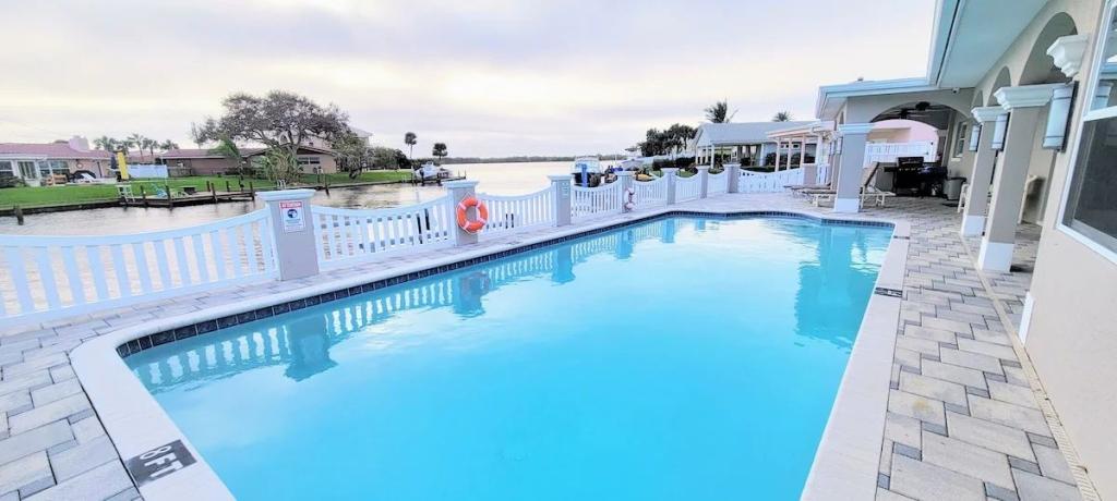 4 Bedrooms House Rental in Cocoa Beach, Florida