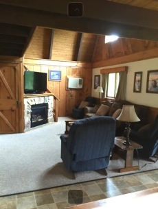 3 BR Pet-Friendly Cabin Rental