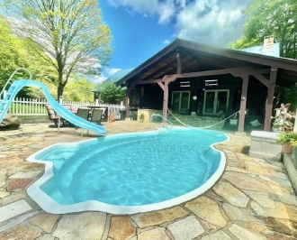 3 BR Beachfront House Rental in Adirondack, New York